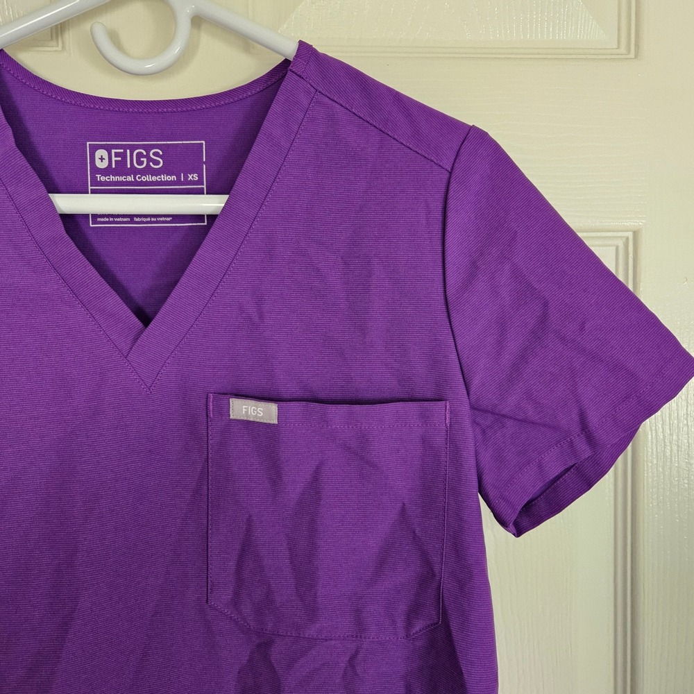 FIGS Technical Collection Purple Scrub Top Short Sleeve V-Neck Uniform Women XS